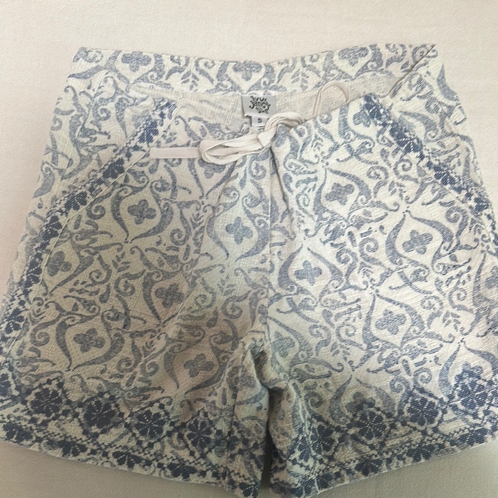 Ivy Jane High Waist Blue and White Geometric Shorts